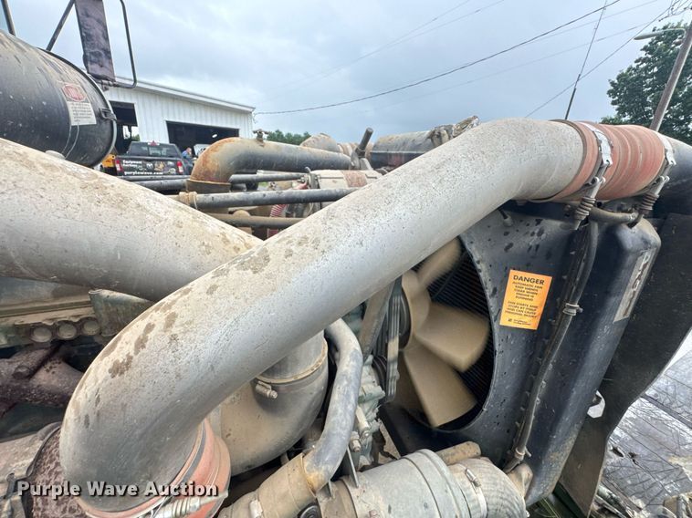 image for item DU9329 1991 Freightliner M915A2 semi truck