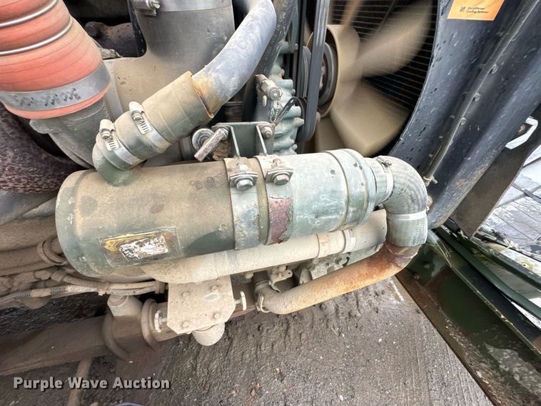 image for item DU9329 1991 Freightliner M915A2 semi truck