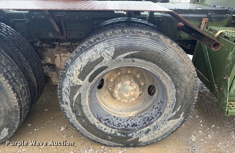 image for item DU9329 1991 Freightliner M915A2 semi truck