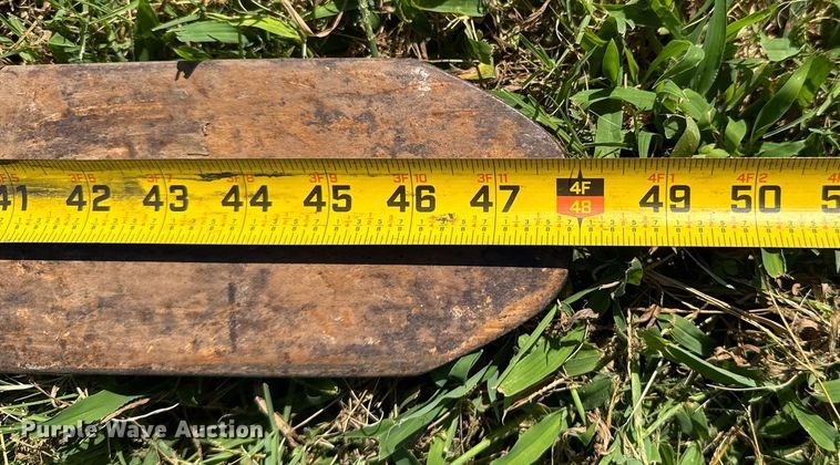 image for item DU9432 1997 John Deere 7210 tractor