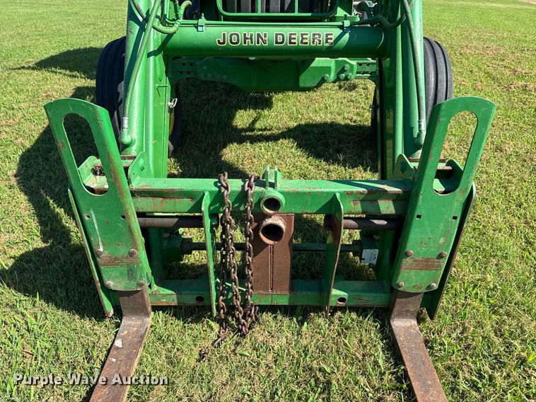 image for item DU9432 1997 John Deere 7210 tractor