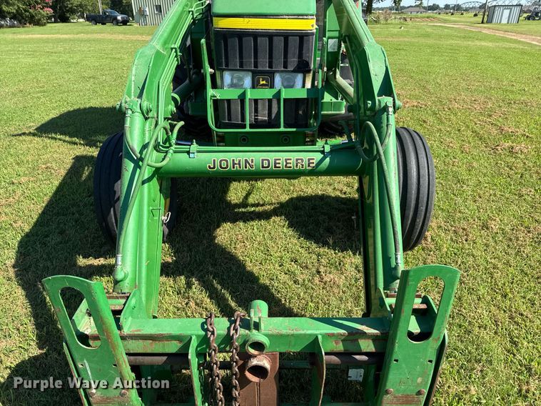 image for item DU9432 1997 John Deere 7210 tractor