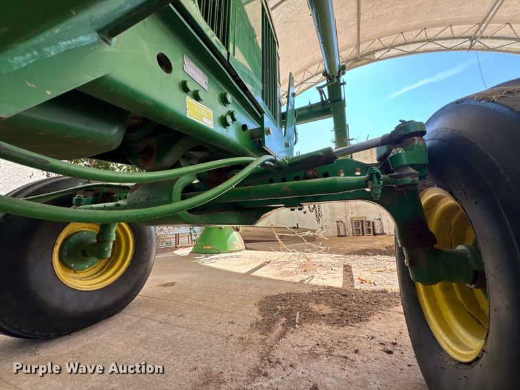 image for item DU9432 1997 John Deere 7210 tractor