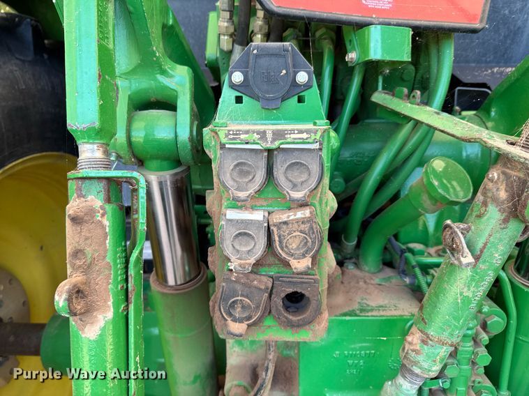 image for item DU9432 1997 John Deere 7210 tractor