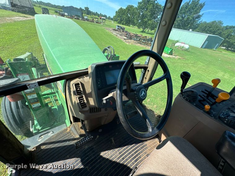 image for item DU9432 1997 John Deere 7210 tractor