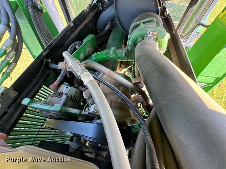 image for item DU9432 1997 John Deere 7210 tractor