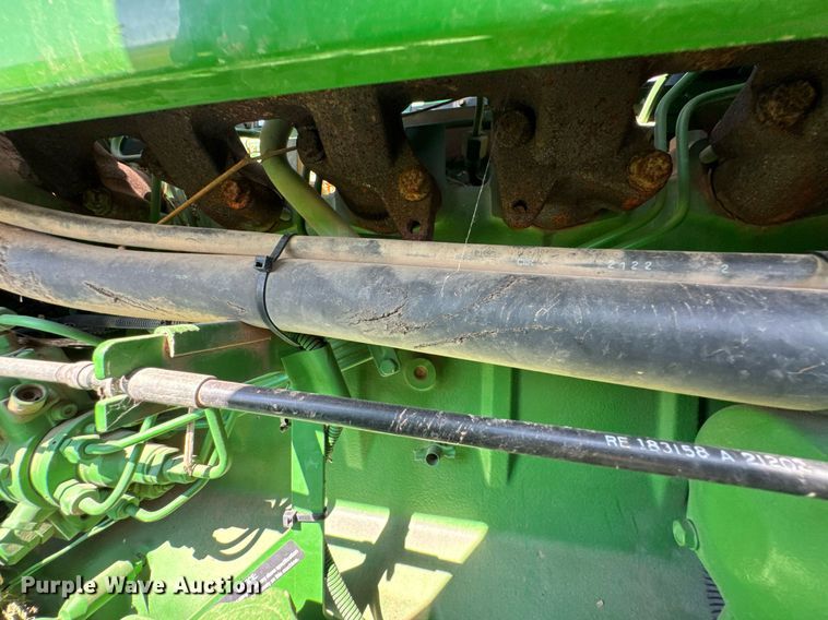 image for item DU9432 1997 John Deere 7210 tractor