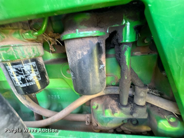 image for item DU9432 1997 John Deere 7210 tractor