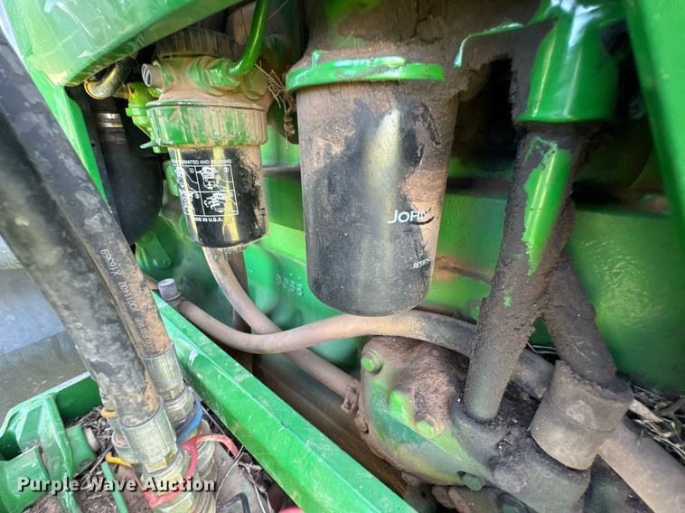 image for item DU9432 1997 John Deere 7210 tractor