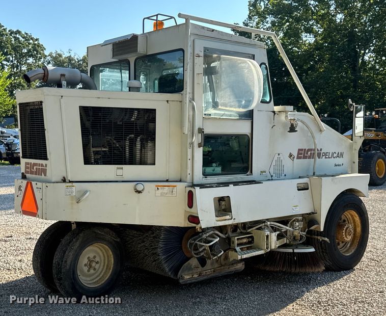 image for item DW3479 1999 Elgin Pelican Series P street sweeper