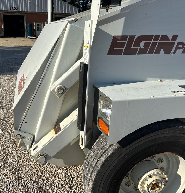 image for item DW3479 1999 Elgin Pelican Series P street sweeper