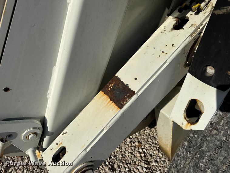 image for item DW3479 1999 Elgin Pelican Series P street sweeper