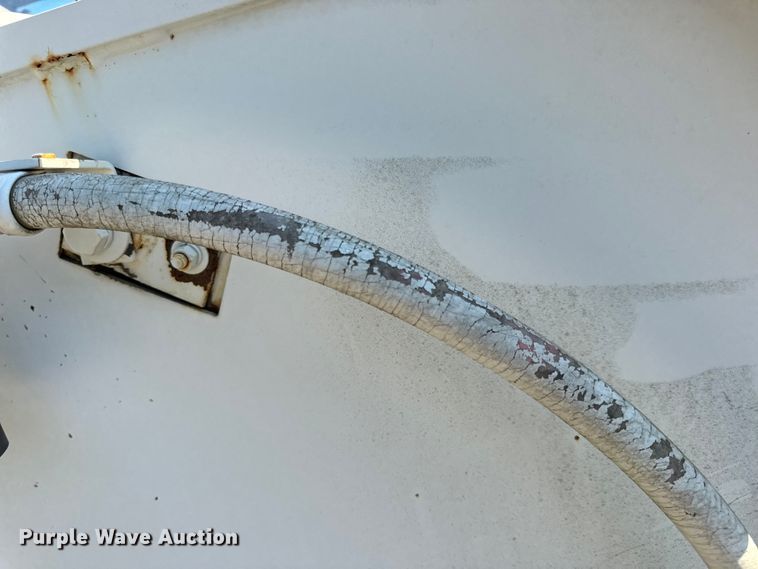 image for item DW3479 1999 Elgin Pelican Series P street sweeper