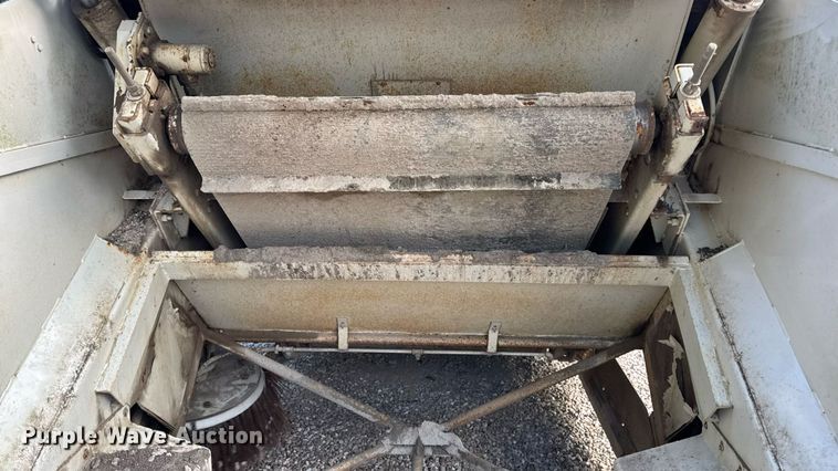 image for item DW3479 1999 Elgin Pelican Series P street sweeper