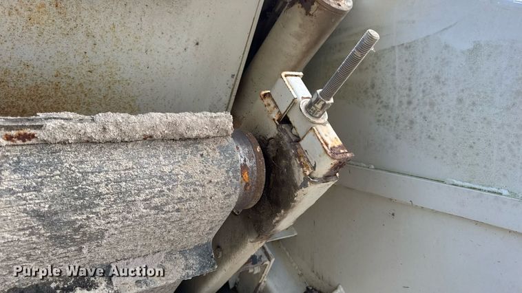 image for item DW3479 1999 Elgin Pelican Series P street sweeper