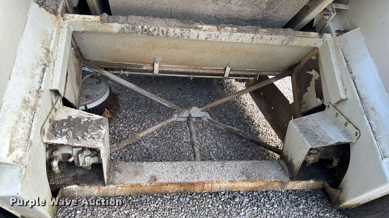 image for item DW3479 1999 Elgin Pelican Series P street sweeper