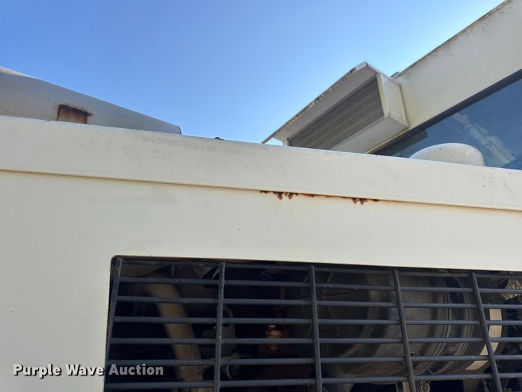 image for item DW3479 1999 Elgin Pelican Series P street sweeper