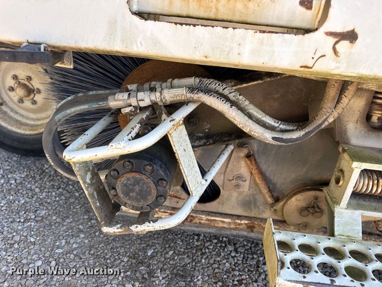 image for item DW3479 1999 Elgin Pelican Series P street sweeper