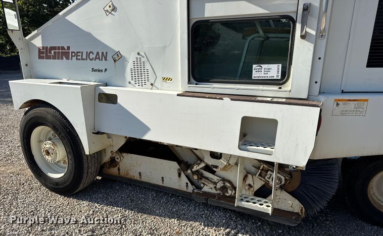image for item DW3479 1999 Elgin Pelican Series P street sweeper