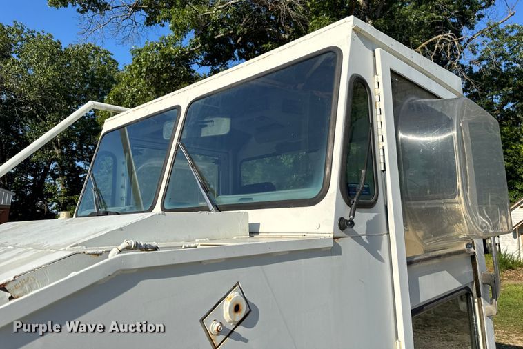 image for item DW3479 1999 Elgin Pelican Series P street sweeper