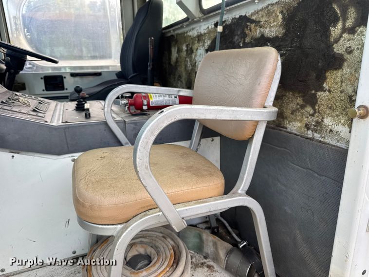 image for item DW3479 1999 Elgin Pelican Series P street sweeper