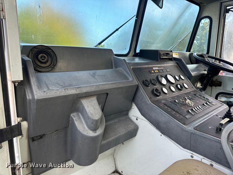 image for item DW3479 1999 Elgin Pelican Series P street sweeper