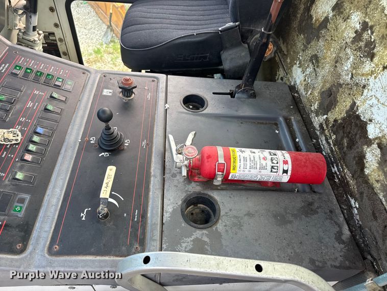 image for item DW3479 1999 Elgin Pelican Series P street sweeper