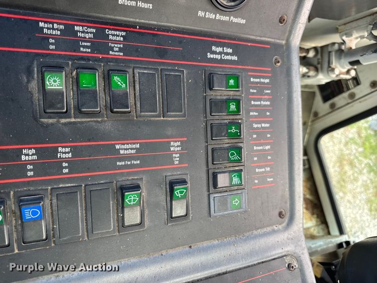 image for item DW3479 1999 Elgin Pelican Series P street sweeper