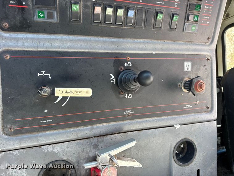 image for item DW3479 1999 Elgin Pelican Series P street sweeper