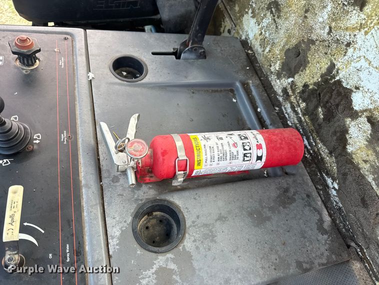 image for item DW3479 1999 Elgin Pelican Series P street sweeper