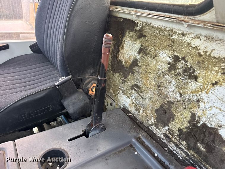 image for item DW3479 1999 Elgin Pelican Series P street sweeper