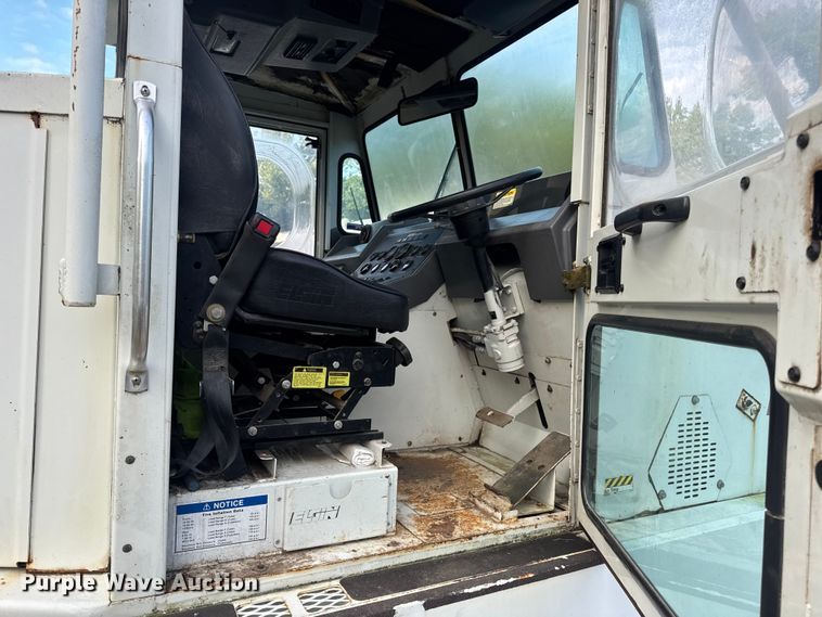 image for item DW3479 1999 Elgin Pelican Series P street sweeper