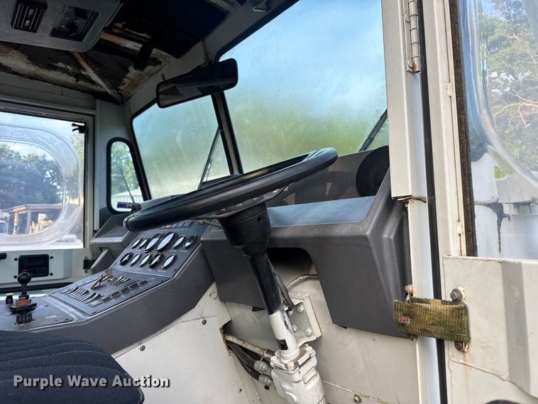 image for item DW3479 1999 Elgin Pelican Series P street sweeper