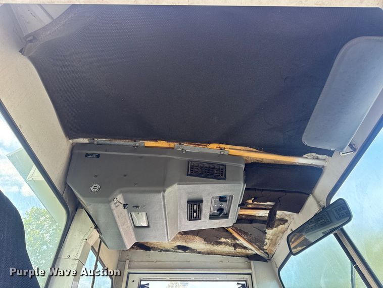 image for item DW3479 1999 Elgin Pelican Series P street sweeper