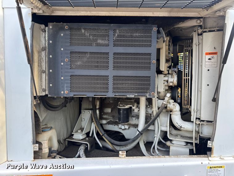 image for item DW3479 1999 Elgin Pelican Series P street sweeper