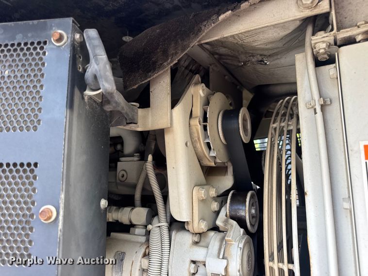 image for item DW3479 1999 Elgin Pelican Series P street sweeper