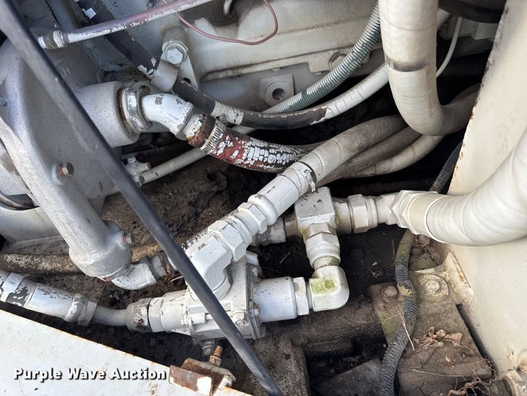 image for item DW3479 1999 Elgin Pelican Series P street sweeper