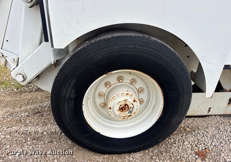 image for item DW3479 1999 Elgin Pelican Series P street sweeper