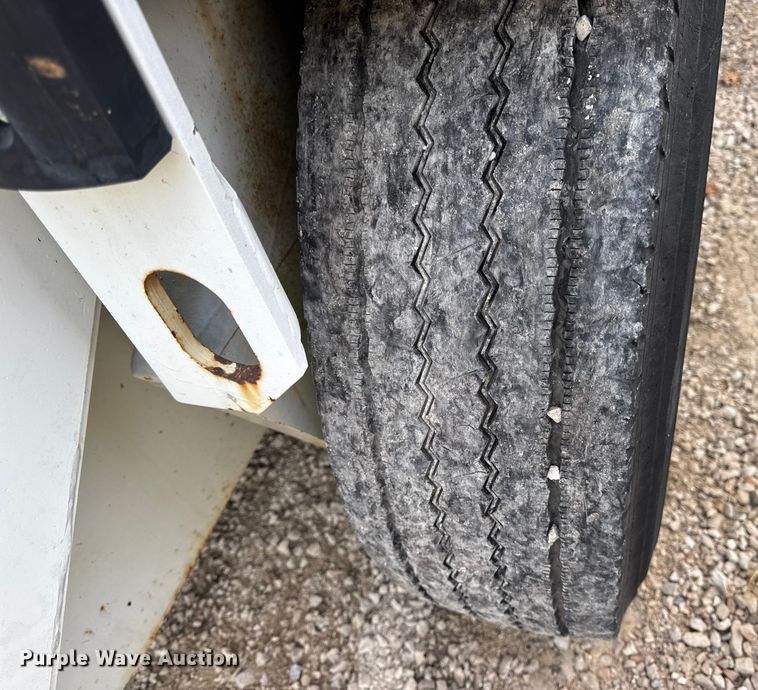 image for item DW3479 1999 Elgin Pelican Series P street sweeper