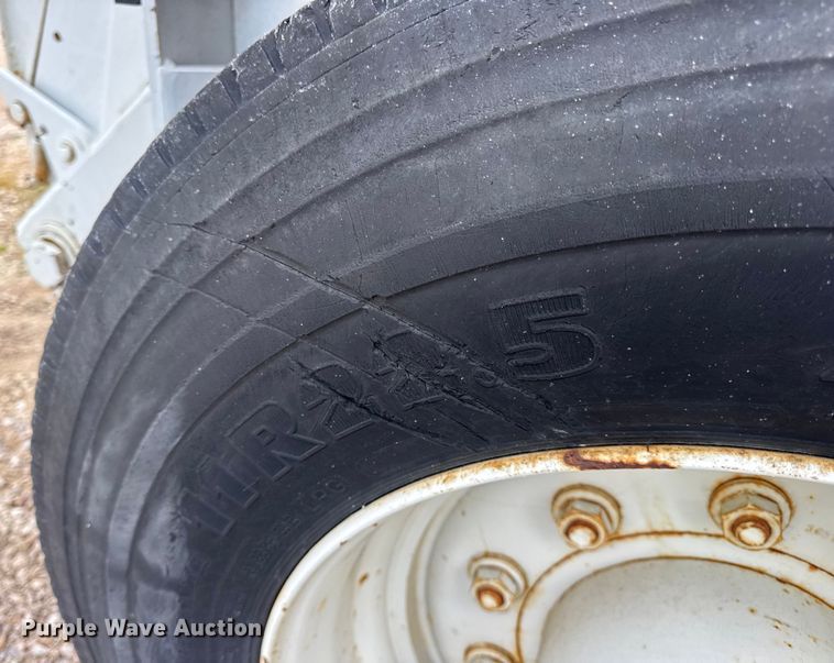 image for item DW3479 1999 Elgin Pelican Series P street sweeper