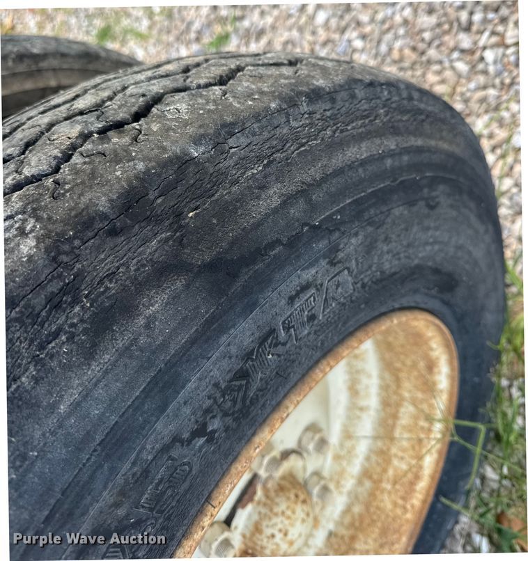 image for item DW3479 1999 Elgin Pelican Series P street sweeper