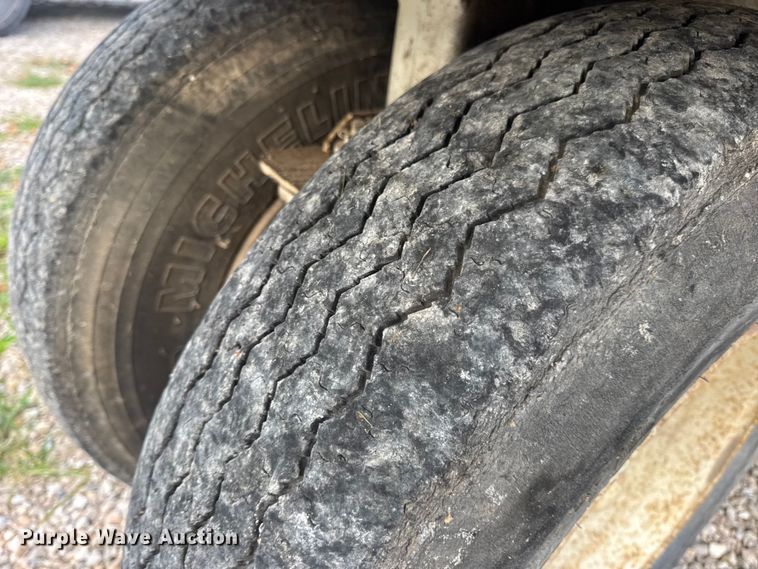 image for item DW3479 1999 Elgin Pelican Series P street sweeper