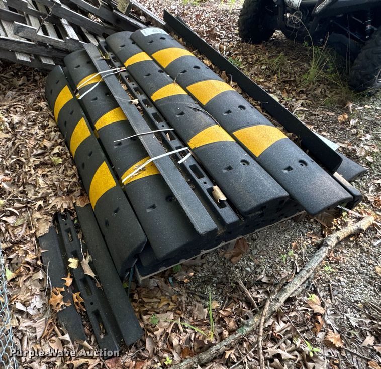 image for item DW3481 Approximately 30 speed bumps