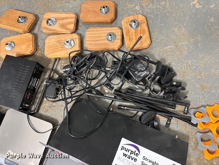 image for item DW3483 Sound equipment