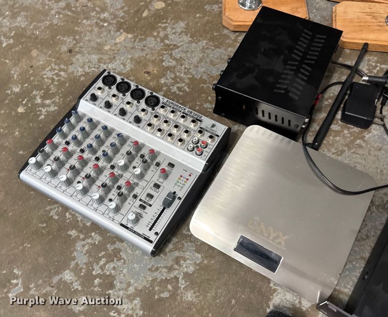 image for item DW3483 Sound equipment