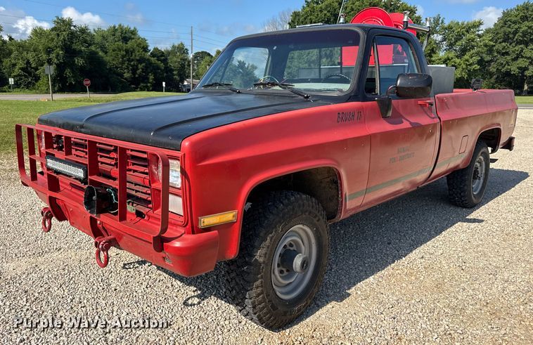 image for item DW3485 1985 Chevrolet D3 brush fire truck