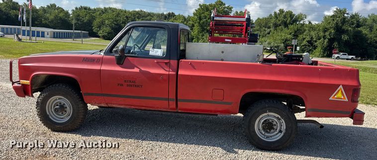 image for item DW3485 1985 Chevrolet D3 brush fire truck