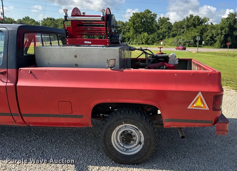 image for item DW3485 1985 Chevrolet D3 brush fire truck