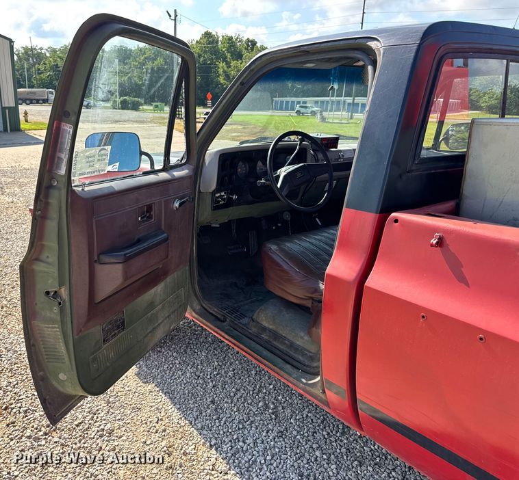 image for item DW3485 1985 Chevrolet D3 brush fire truck