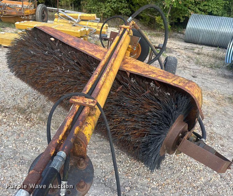 image for item DW3491 Broom